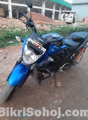 Suzuki Gixxer (dd)